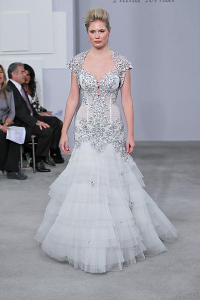 Pnina Tornai Fall 2011 Wedding Gown Posted 1 year ago by penguin in Wedding