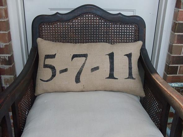 Pillows at a Wedding <3
