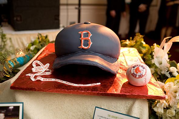 Cupcake's surprise groom's cake