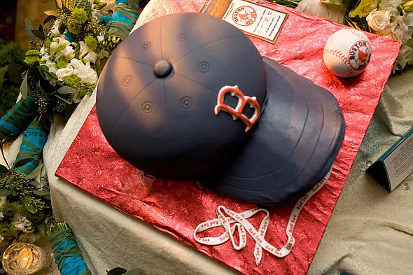 Cupcake's surprise groom's cake