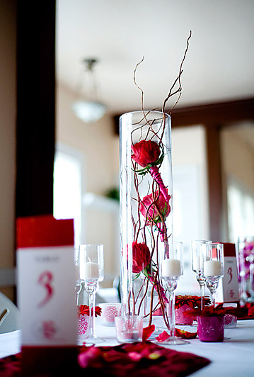 The simple wedding centerpieces are always all about how you position the