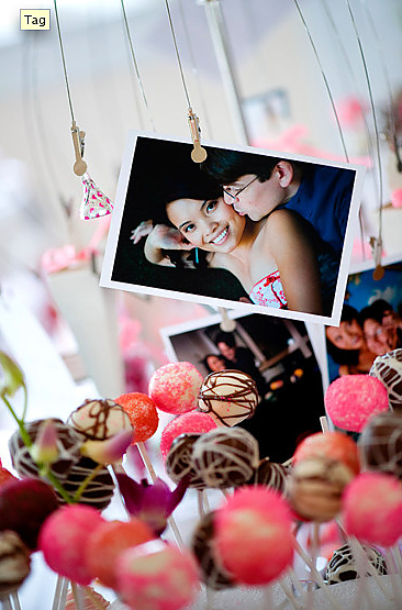 Cake pops and engagement photofall.