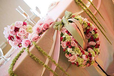Mrs. Petunia's Sweetheart Table Arrangement