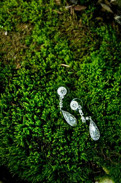 Vintage Earrings in Moss