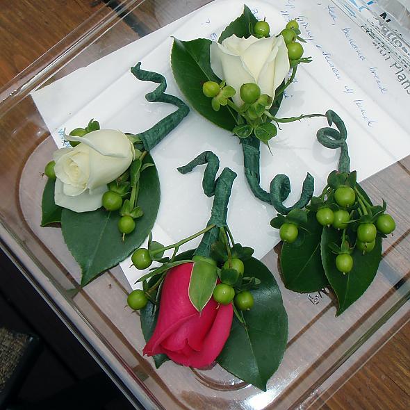 DIY Boutonnieres