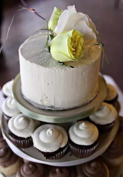 A Cupcake Wedding