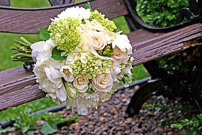 DIY Green and White Bouquet