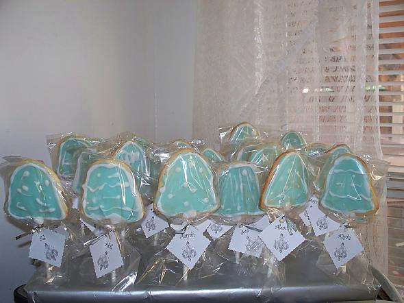 Kiddie Favors Displayed at Kiddie Table