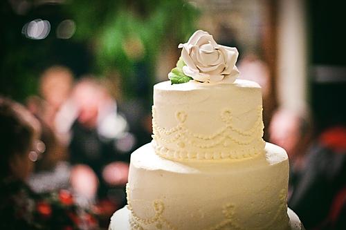 Simple Jumbo Rose Sugar Flower Cake 