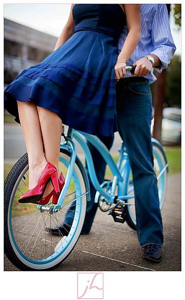 Love on a bike - Tesse & Mike