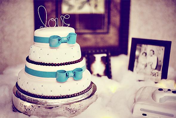 Bow Cake