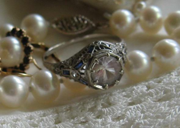 Rosychicklet's Antique Ring