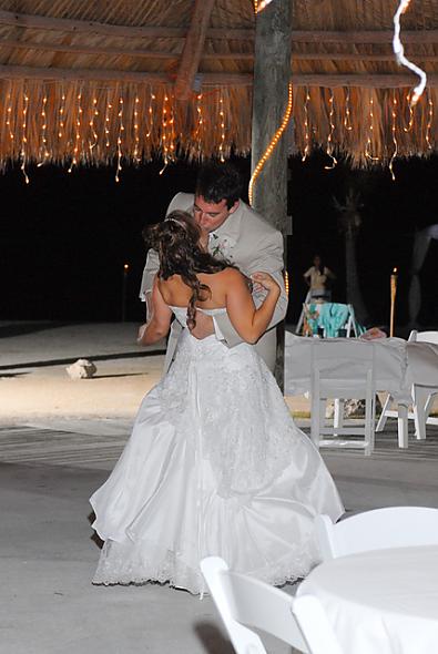 Dancing & kissing