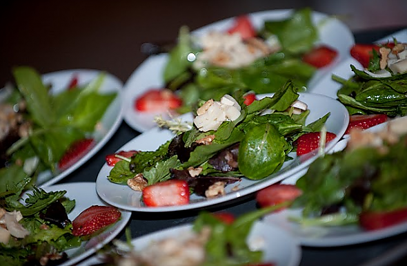 Color in salad