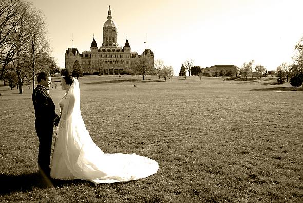 Newlyweds in Bushnell Park, Hartford, Connecticut