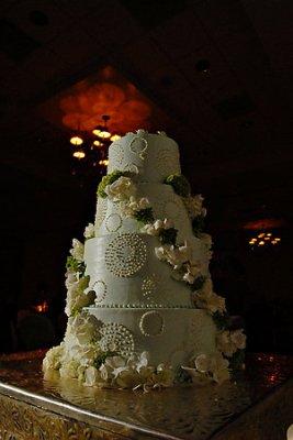 Weddingbee Gallery: Wedding Cakes! :  wedding features 976.z108994015.jpg.resize